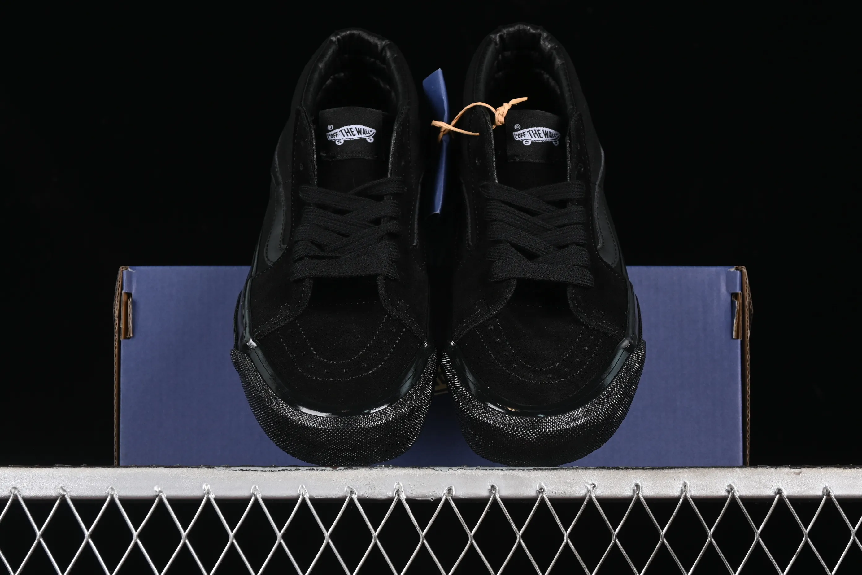 All categories Vans Vans series Vans Mid Vans China Vans Sk8-Mid Reissue 83 High-end branch Black Warrior Suede casual retro skateboard shoes VN000CQQBKA